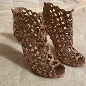 Beautiful Champagne sparkled heels